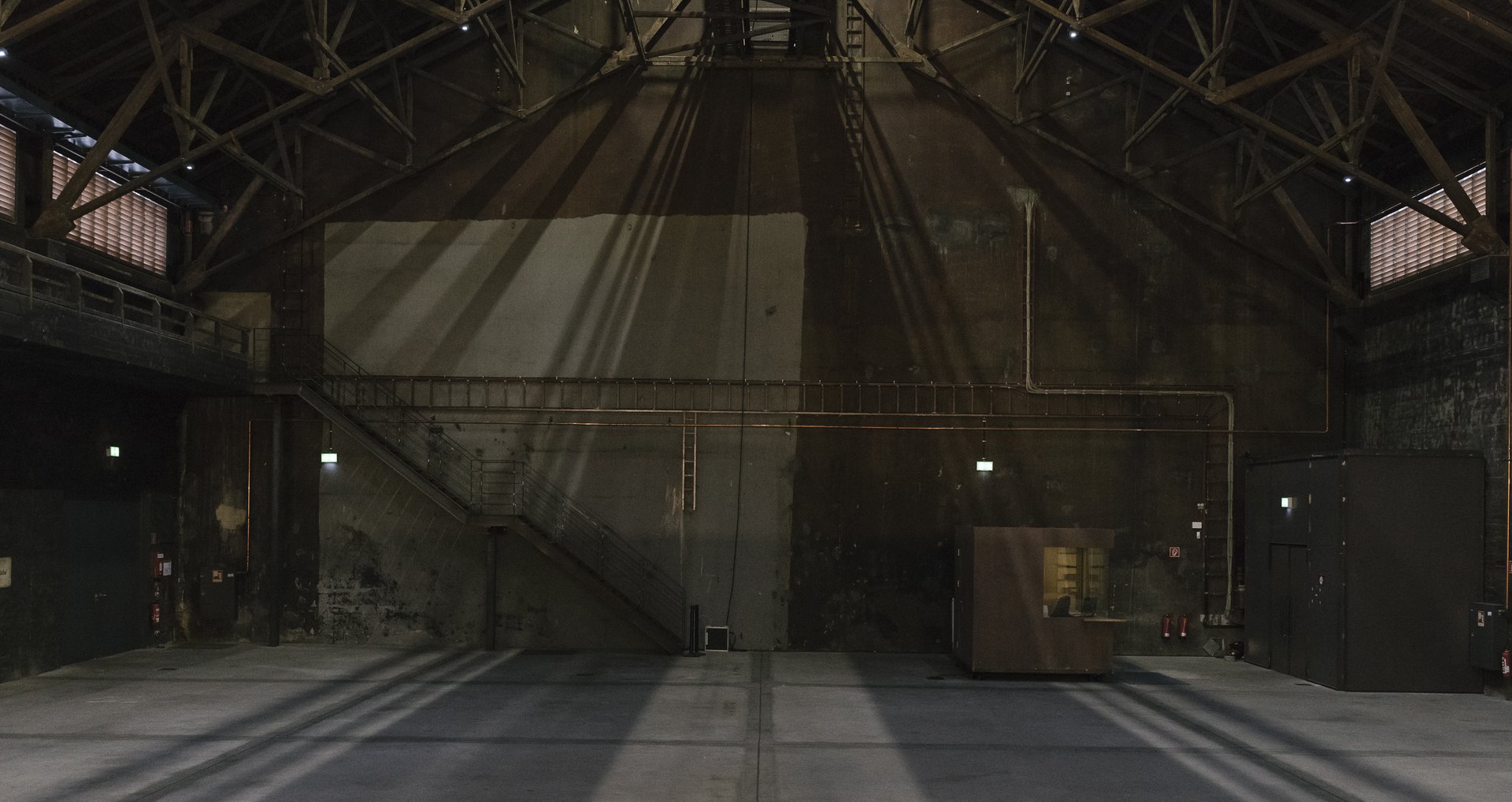 ruhrtriennale-essen_salzlager-c_joerg_brueggemann02.jpg__1920x1018_q85_crop_subject_location-2362,1282_subsampling-2_upscale Ruhrtriennale Klangforum Wien Salzlager ©Jörg Brüggemannn